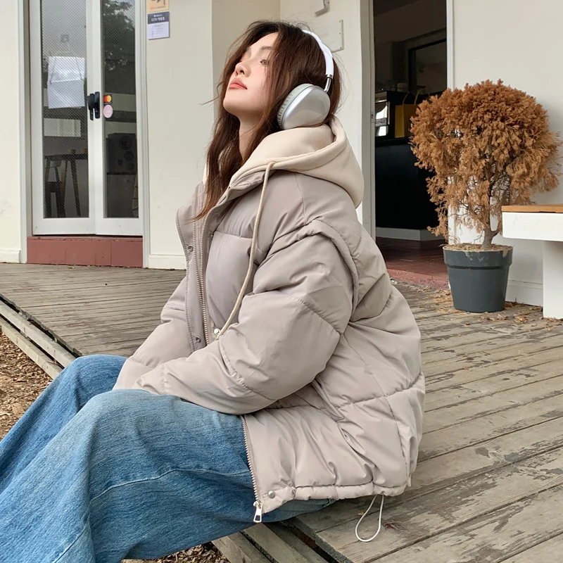 2023 Winter Spell Patchwork Hat Puffer Jackets Loose Thick Solid Color Fashionable Street Winter New Down Loose Zipper Coat
2023 Winter Spell Patchwork Hat Puffer Jackets Loose Thick Solid Color Fashionable Street Winter New Down Loose Zipper Coat