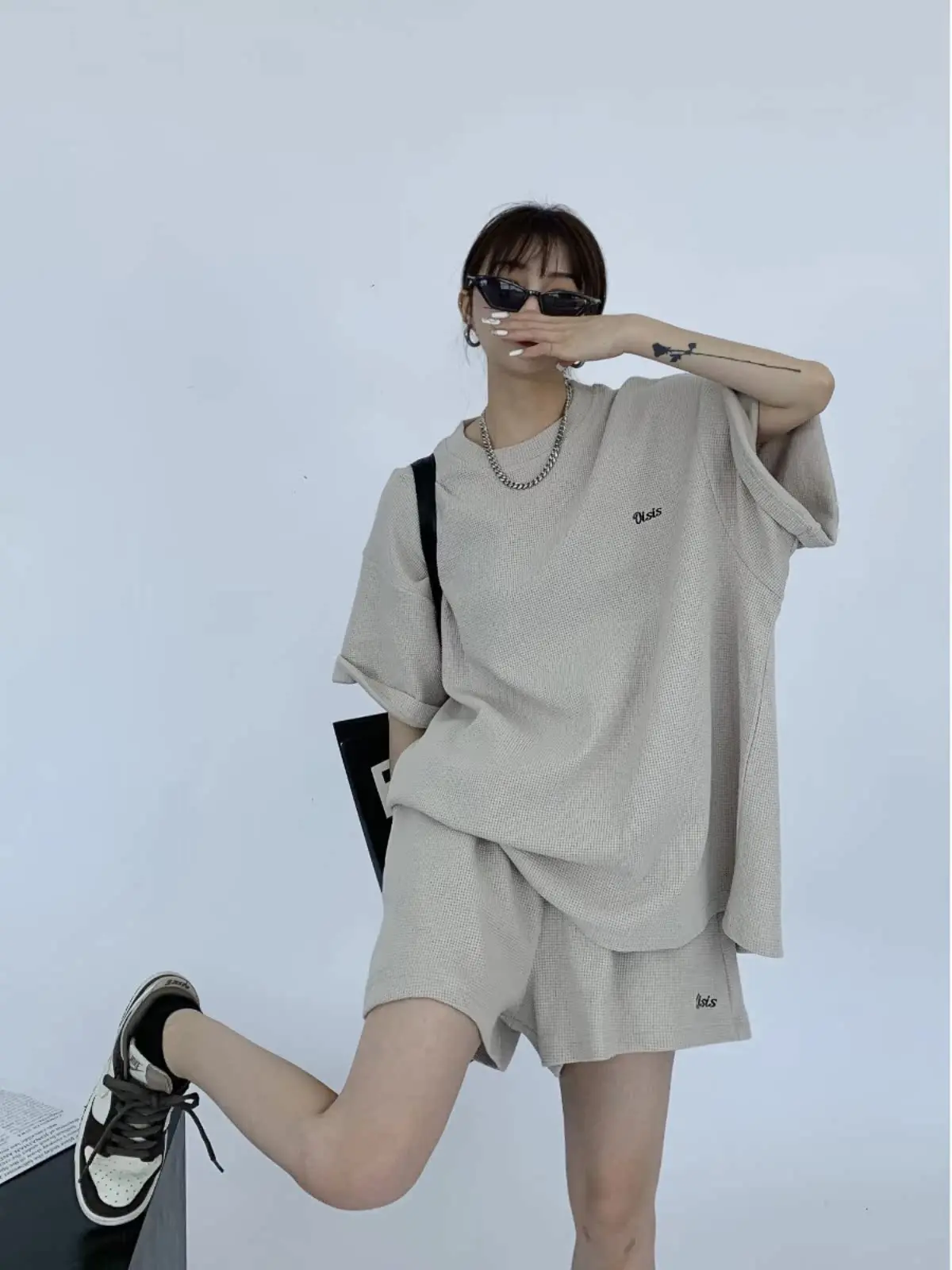 Street Sle Casual Cotton ort Sve Embroidered Two-Piece Set for Women Summer Heavy Design Wfle id Leisure Sports ...
Street Sle Casual Cotton ort Sve Embroidered Two-Piece Set for Women Summer Heavy Design Wfle id Leisure Sports ...