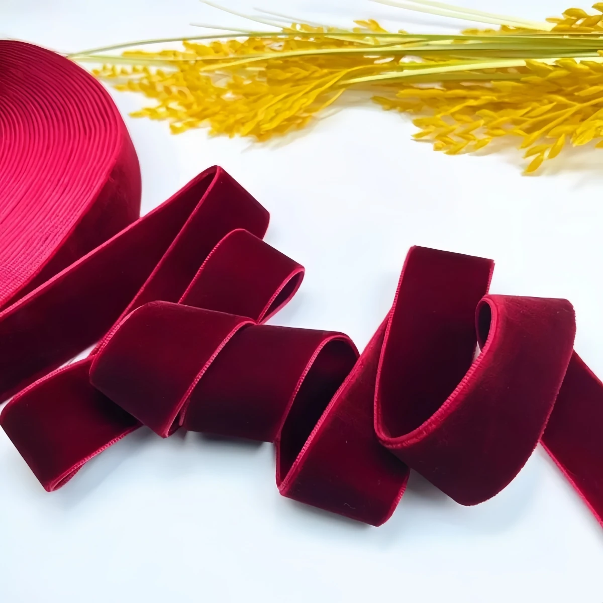 5Yards/Lot 6mm-40mm Single Face Line Velvet Ribbon For DIY Crafts Gift Wrapping Wedding Christmas Decoration Sewing Accessories
5Yards/Lot 6mm-40mm Single Face Line Velvet Ribbon For DIY Crafts Gift Wrapping Wedding Christmas Decoration Sewing Accessories