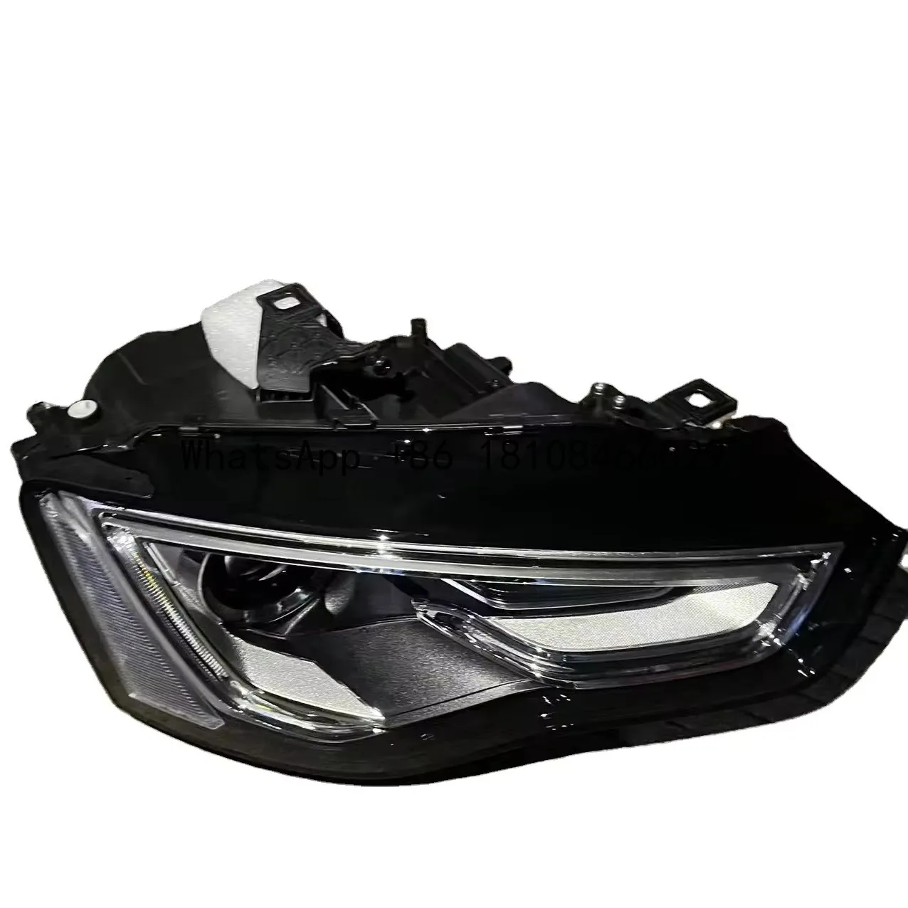 High Quality LED Headlight for Audi A5 2012-2016 Auto Lighting System with White LED New Condition 12V
High Quality LED Headlight for Audi A5 2012-2016 Auto Lighting System with White LED New Condition 12V