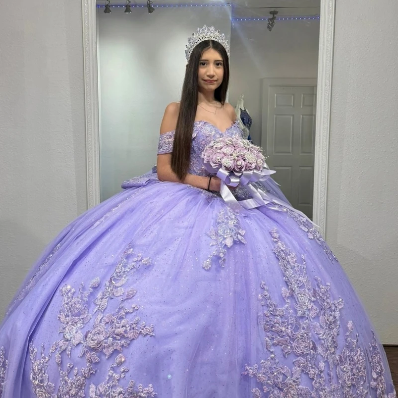 Customized Lavanda Shiny Quinceanera Dresses Ball Gown Off Shoulder Appliques Lace Bow Beading Tull Sweet 16 Dress Vestidos 15
Customized Lavanda Shiny Quinceanera Dresses Ball Gown Off Shoulder Appliques Lace Bow Beading Tull Sweet 16 Dress Vestidos 15