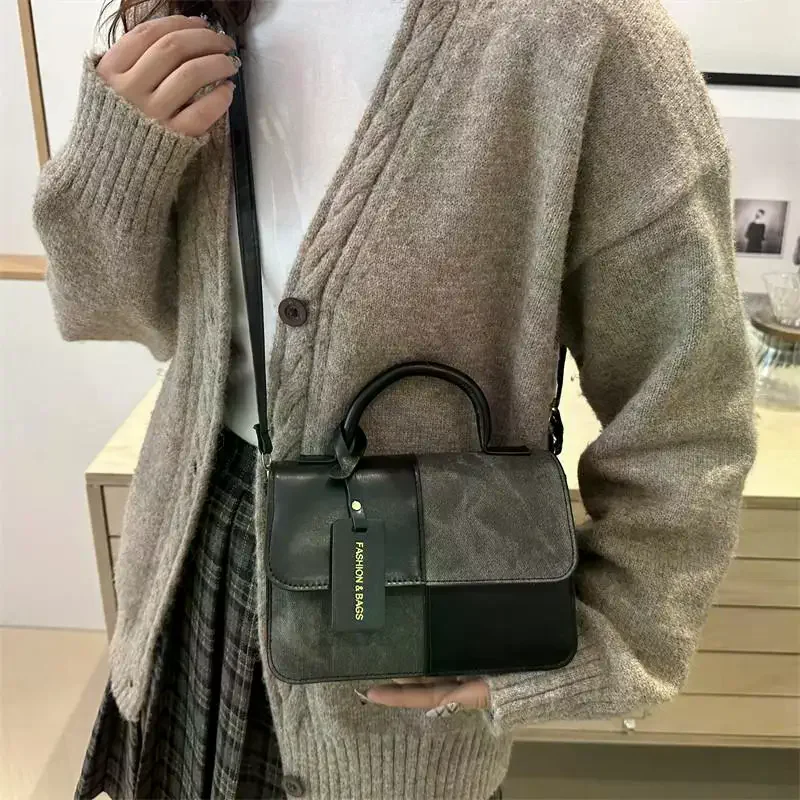 Fashion Tote for Women PU Leather Commuter Single-Shoulder Crossbody Chic Style
Fashion Tote for Women PU Leather Commuter Single-Shoulder Crossbody Chic Style