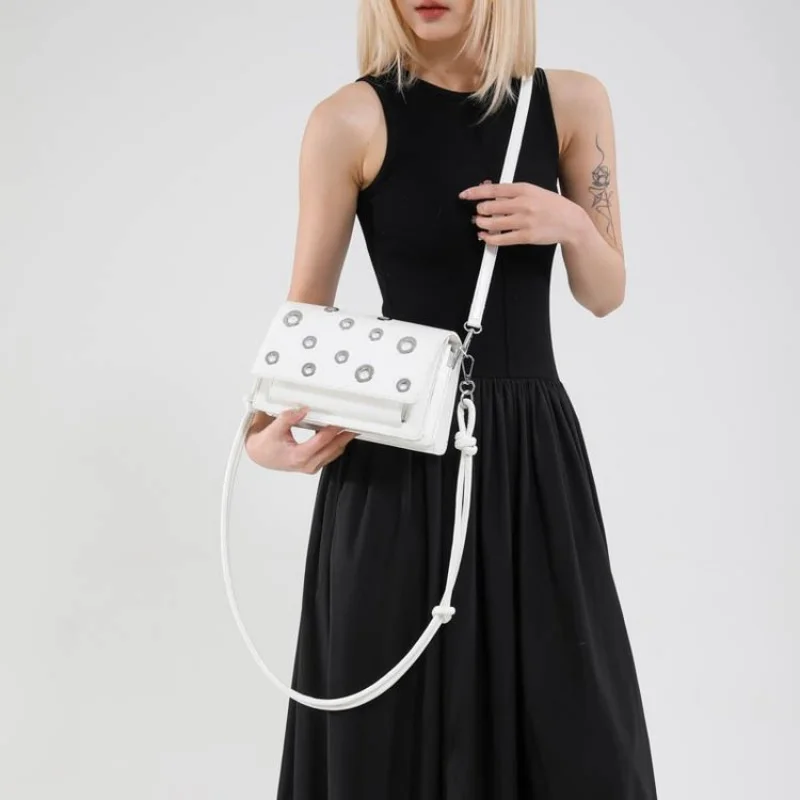 Женская кожаная сумка через плечо, сумки-мессенджеры, женская роскошная брендовая известная дизайнерская популярная классическая элегантная сумка
Женская кожаная сумка через плечо, сумки-мессенджеры, женская роскошная брендовая известная дизайнерская популярная классическая элегантная сумка