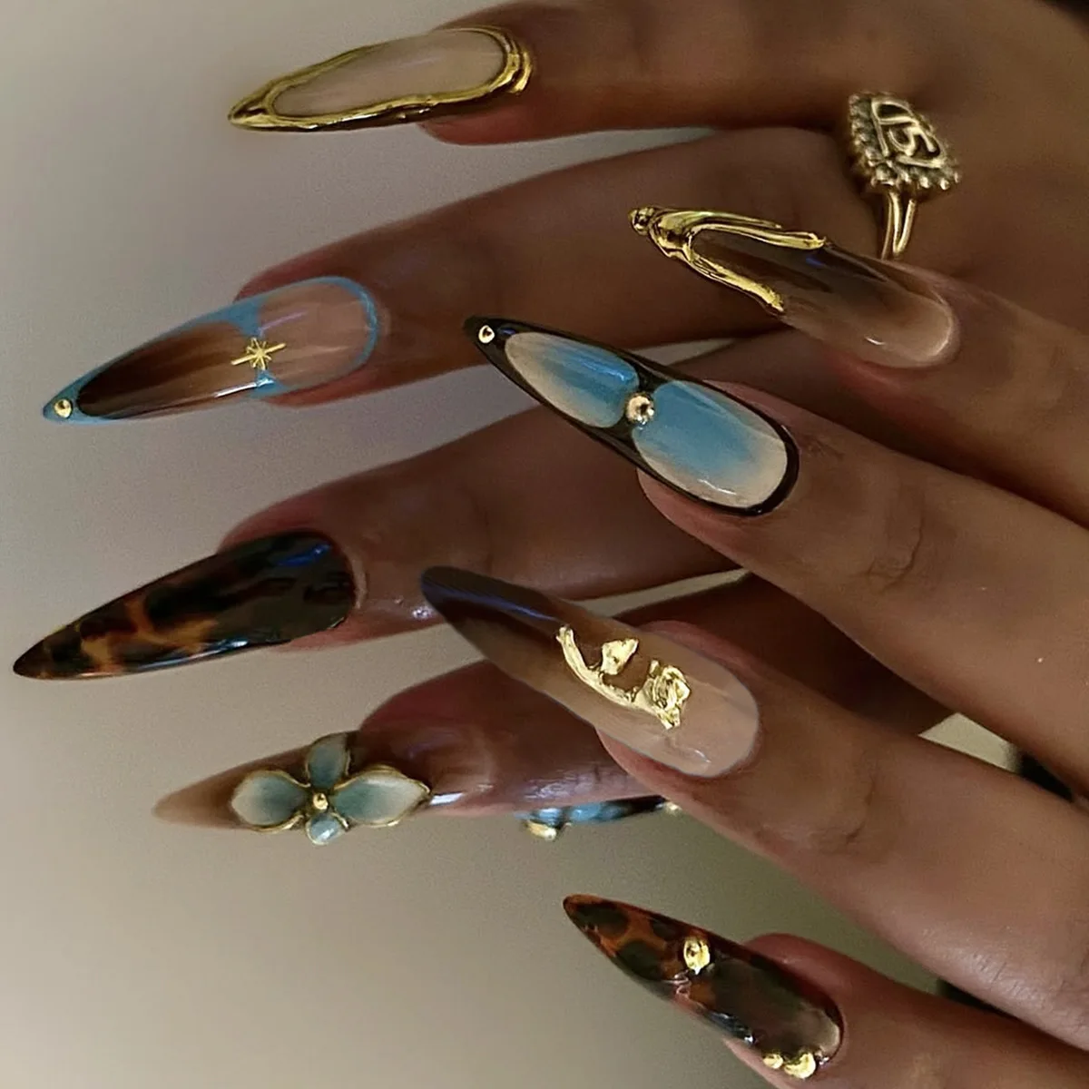 24pcs Wearable Fake Nails Gradient Brown Press on Nails Tips Flower Pearl Design Long Almond False Nail Leopard Print Manicure
24pcs Wearable Fake Nails Gradient Brown Press on Nails Tips Flower Pearl Design Long Almond False Nail Leopard Print Manicure