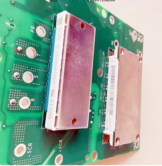 EAV42257-00 Frequency Converter ATV610-630-930 37-45kw Bottom Drive Power Board 
EAV42257-00 Frequency Converter ATV610-630-930 37-45kw Bottom Drive Power Board