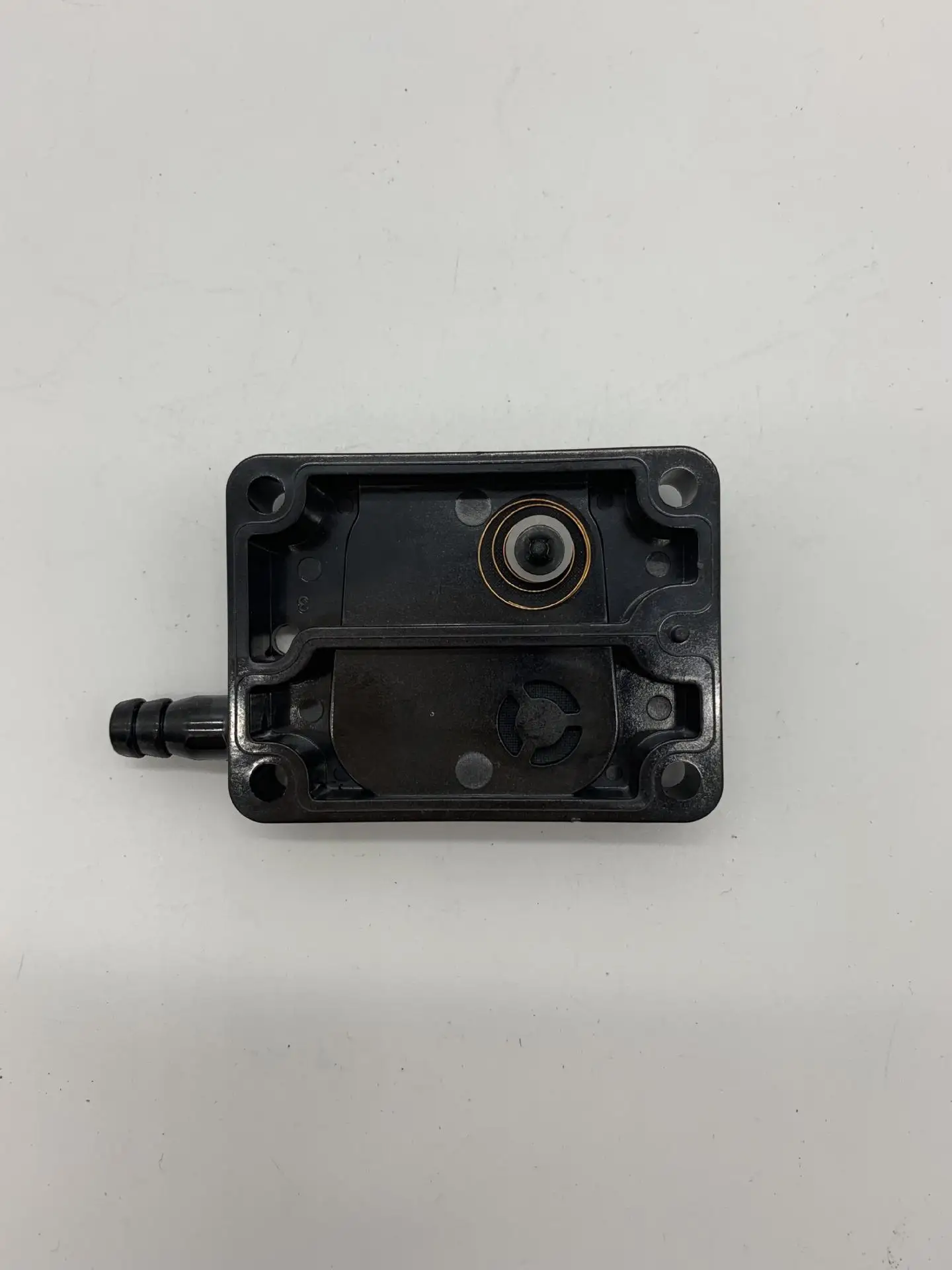 Suitable for Briggs & Stratton Garden Mower Briggs & Stratton Fuel Pump 693487
Suitable for Briggs & Stratton Garden Mower Briggs & Stratton Fuel Pump 693487