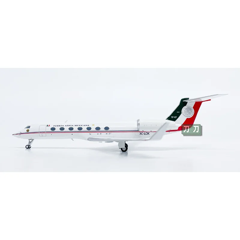 NG 1/200 Scale Mexican Air Force Gulfstream G550 Business Jet TP-07 Alloy Aircraft Model Collection Decoration Item
NG 1/200 Scale Mexican Air Force Gulfstream G550 Business Jet TP-07 Alloy Aircraft Model Collection Decoration Item