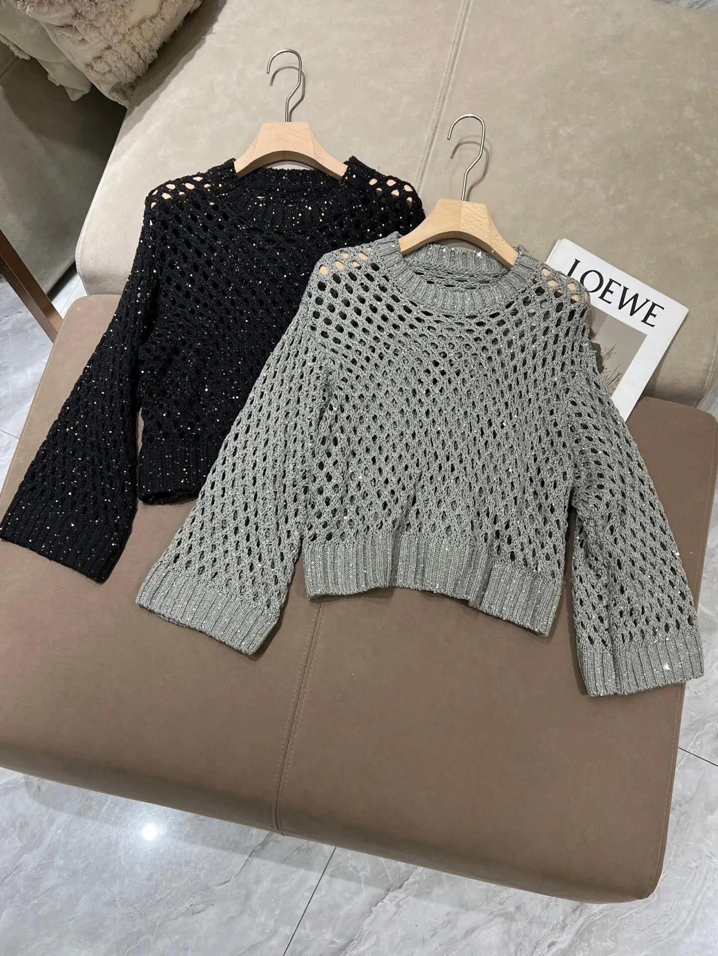 Women's Casual Fashion Style Mesh Shiny Long Sleeve Knitted Top
Women's Casual Fashion Style Mesh Shiny Long Sleeve Knitted Top