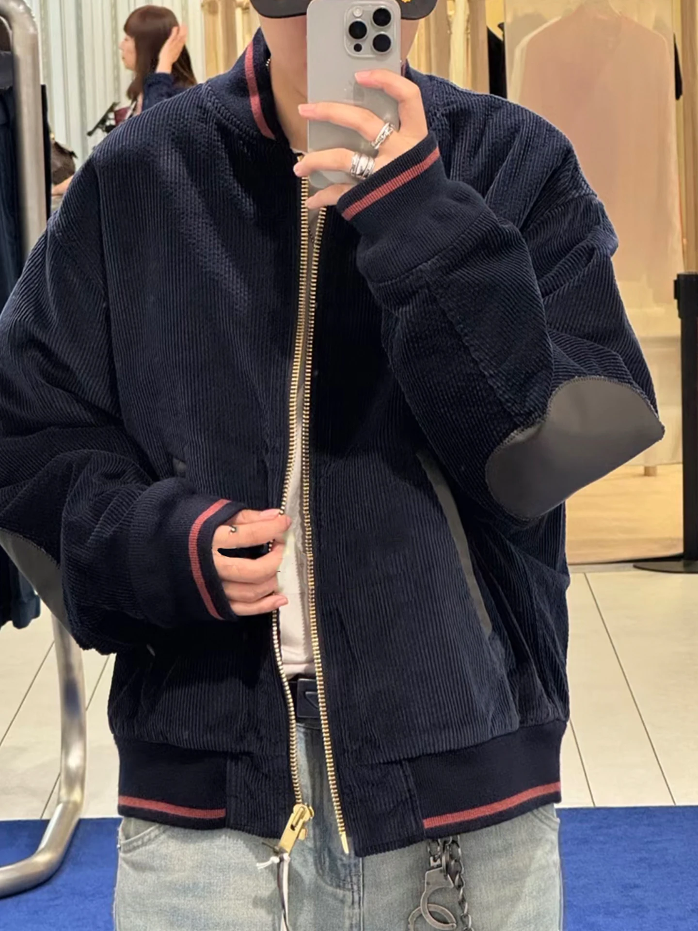 Ryuni Abe 25AW Kolor Corduroy Patchwork Vintage Men's Jaet Women's Coat Zipper Decorated Loose Fit Long Sve Baseball Collar
Ryuni Abe 25AW Kolor Corduroy Patchwork Vintage Men's Jaet Women's Coat Zipper Decorated Loose Fit Long Sve Baseball Collar