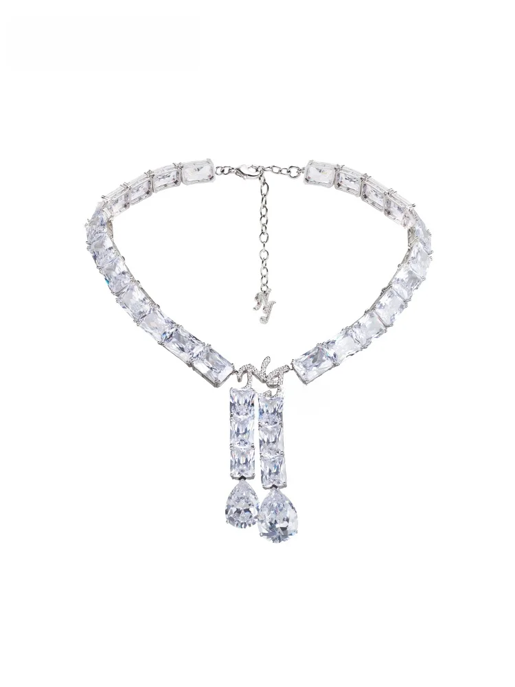 Сексуальное роскошное колье-капля для женщин Nana Jacqueline, оригинальный дизайн, ювелирные изделия, весенние модные аксессуары
Сексуальное роскошное колье-капля для женщин Nana Jacqueline, оригинальный дизайн, ювелирные изделия, весенние модные аксессуары