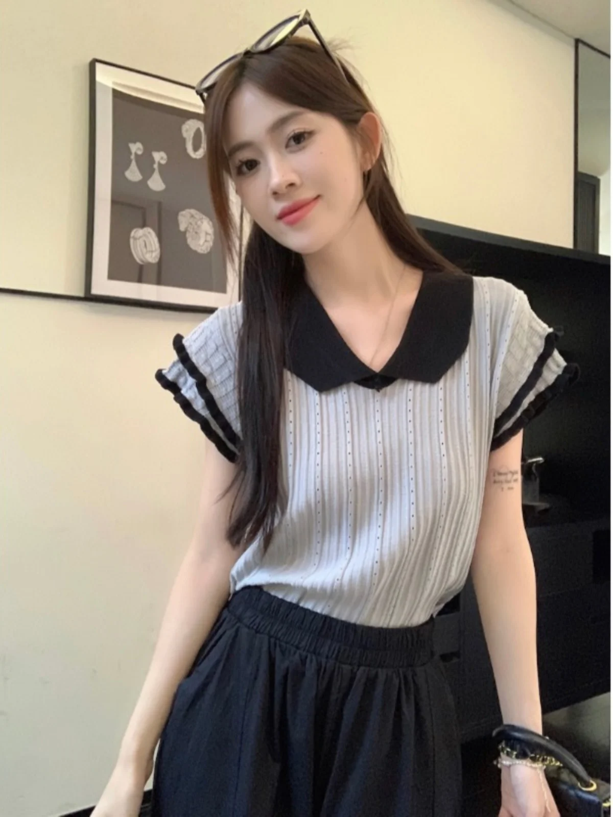 Summer New Women's Collar ort Sve Knitted irt Casual Color Blo Top Versatile Commute Sle Striped Pattern
Summer New Women's Collar ort Sve Knitted irt Casual Color Blo Top Versatile Commute Sle Striped Pattern