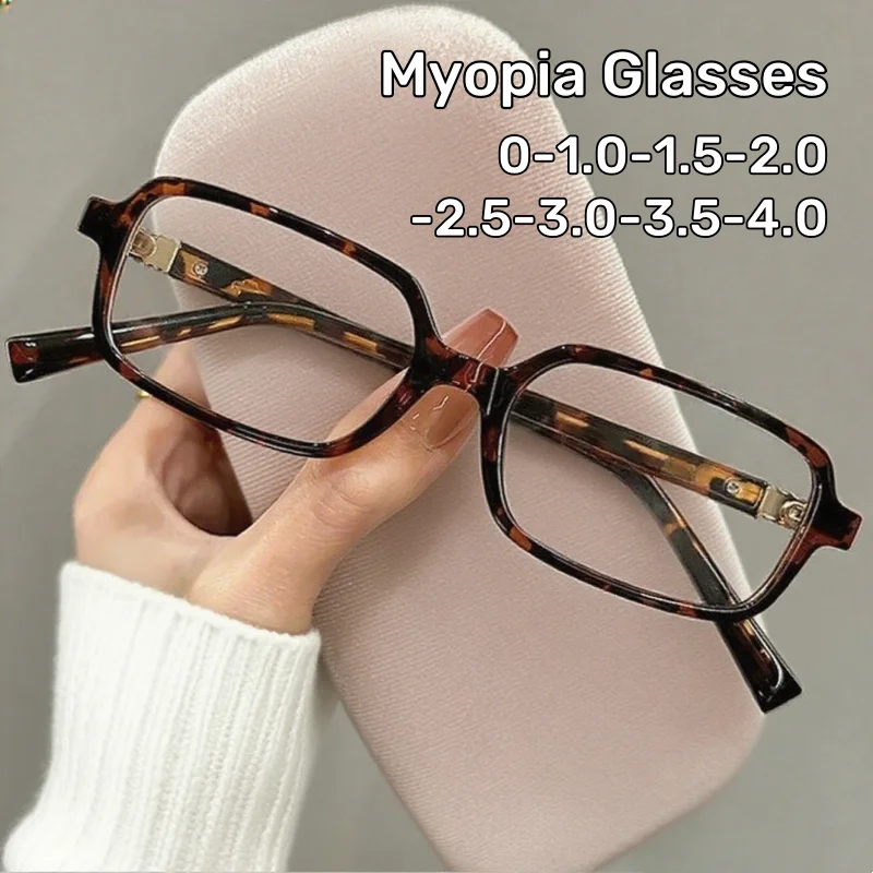 Retro Narrow Frame Small Square Myopia Glasses Comfortable Short Sight Glasses Luxury Brand Designer Popular Eyeglasses
Retro Narrow Frame Small Square Myopia Glasses Comfortable Short Sight Glasses Luxury Brand Designer Popular Eyeglasses