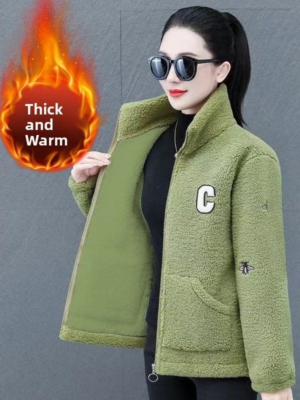 Теплая женская зимняя куртка с подкладкой из овечьего меха, приталенный крой, однотонная, из полиэфирного волокна, с длинным рукавом, на молнии
Теплая женская зимняя куртка с подкладкой из овечьего меха, приталенный крой, однотонная, из полиэфирного волокна, с длинным рукавом, на молнии