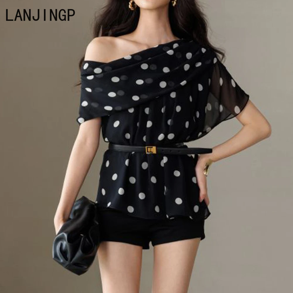 Vibrant Polka Dots | Slant Shoulder Two Wear Design Sense Handmade Pinch-pleated Chiffon Shirt
Vibrant Polka Dots | Slant Shoulder Two Wear Design Sense Handmade Pinch-pleated Chiffon Shirt