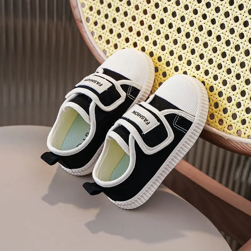 2026 Spring Autumn New Boys Canvas Walking Skate Kindergarten Indoor Shoes
2026 Spring Autumn New Boys Canvas Walking Skate Kindergarten Indoor Shoes