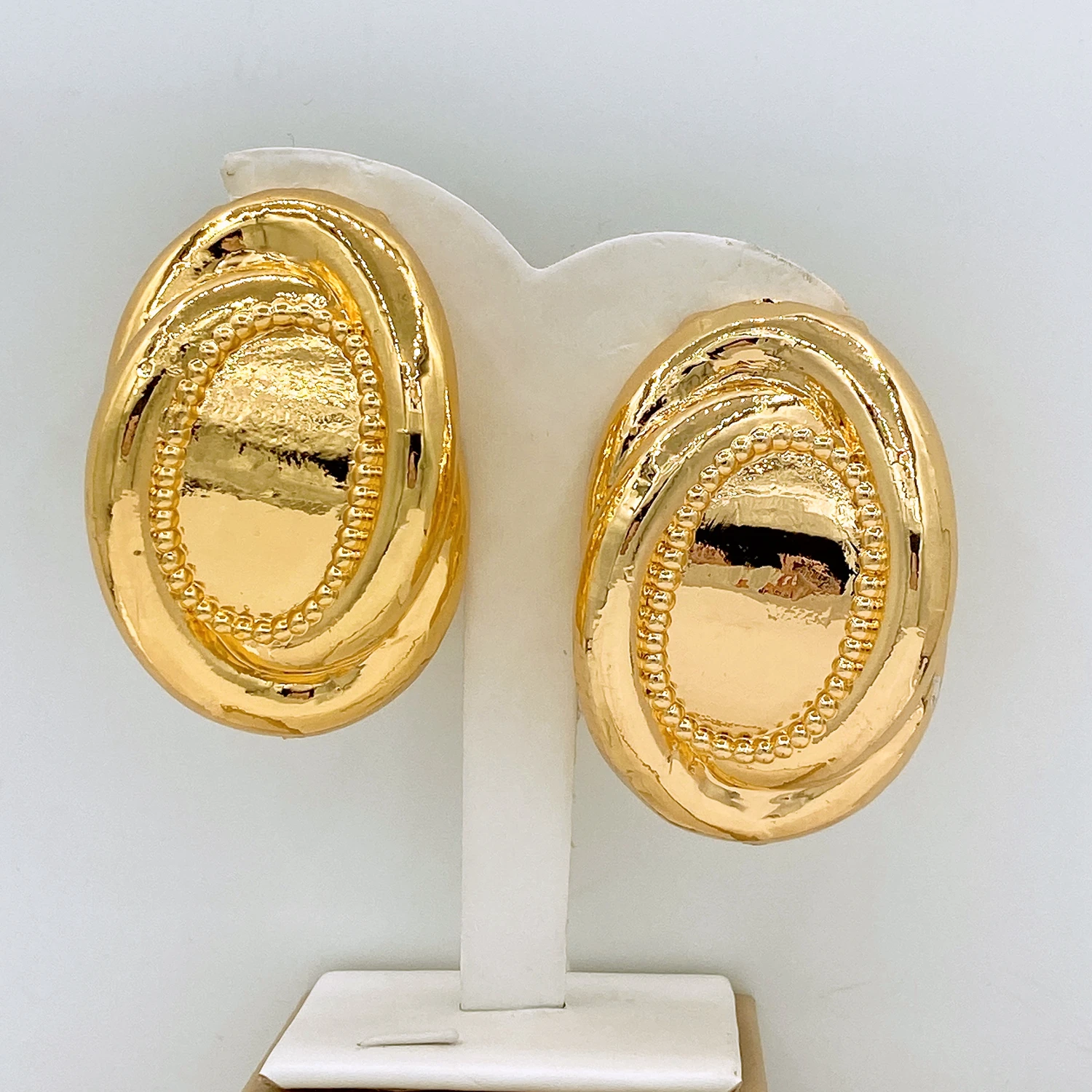 Yulaili Big Size Hollow Oval Earrings Vintage Retro Gold Plated Fashion Jewelry for Women Party Daily Wear EK023
Yulaili Big Size Hollow Oval Earrings Vintage Retro Gold Plated Fashion Jewelry for Women Party Daily Wear EK023