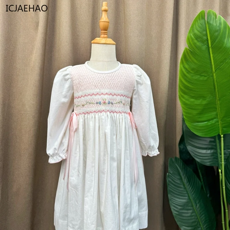 Girls' White Princess Smocked Dress for Special Events Party Gown Birthday Wedding Holiday Makehand Embroidery Smocking Clothes
Girls' White Princess Smocked Dress for Special Events Party Gown Birthday Wedding Holiday Makehand Embroidery Smocking Clothes