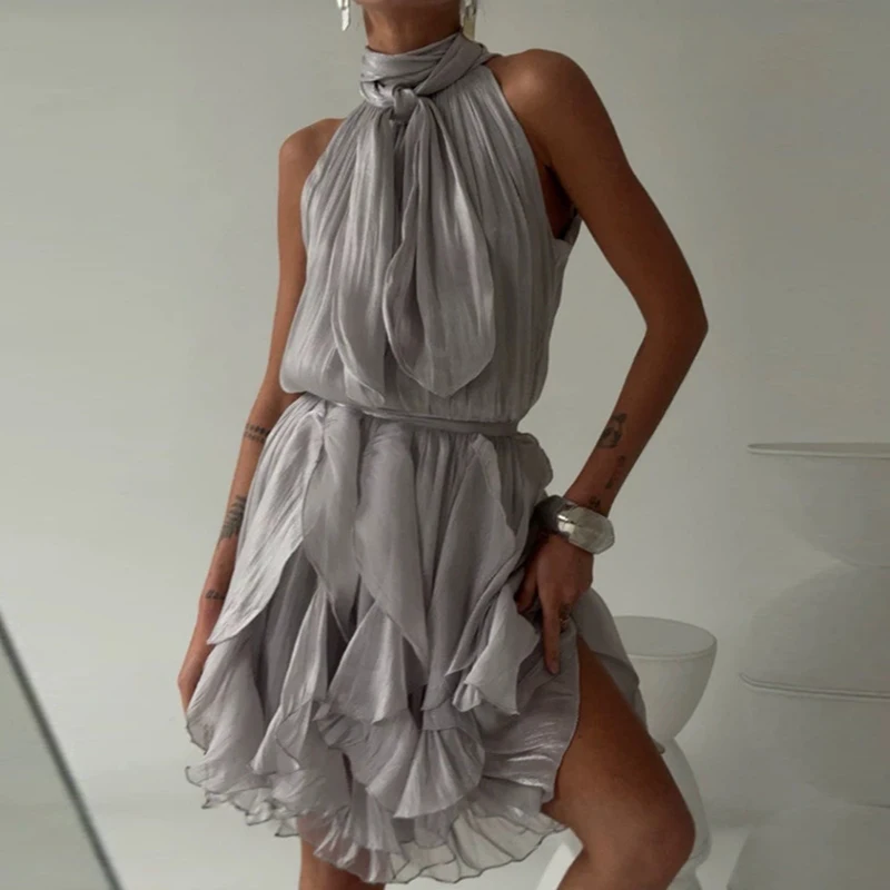 2026 New Sexy Sleeveless Ruffle Party Dress Female Casual Halter Pleated Loose Beach Dress Chic Lace Up Solid Color Summer Dress
2026 New Sexy Sleeveless Ruffle Party Dress Female Casual Halter Pleated Loose Beach Dress Chic Lace Up Solid Color Summer Dress