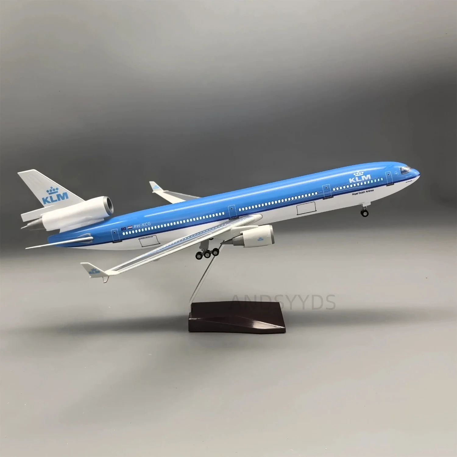 47CM Scale Aircraft Toy 1/150 for Dutch KLM MD-11 Aircraft Model Static Resin Finished Model Plane Party Gifts Suitable for Disp
47CM Scale Aircraft Toy 1/150 for Dutch KLM MD-11 Aircraft Model Static Resin Finished Model Plane Party Gifts Suitable for Disp