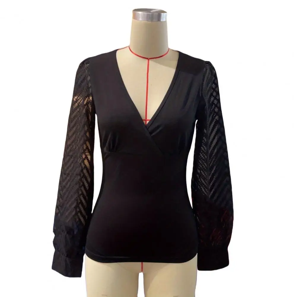 Slim Fit Blouse Elegant V-neck Lantern Sleeve Women's Top for Daily Wear Sheer Slim Fit Pullover Shirt in Solid Color V-neck
Slim Fit Blouse Elegant V-neck Lantern Sleeve Women's Top for Daily Wear Sheer Slim Fit Pullover Shirt in Solid Color V-neck