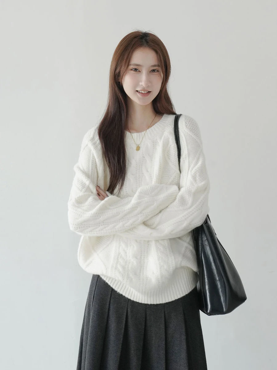 Loose round Ne Twisted Korean Sle Women's Sweater Lazy Faion High End Feeling Winter New Arrival Ladies' Top
Loose round Ne Twisted Korean Sle Women's Sweater Lazy Faion High End Feeling Winter New Arrival Ladies' Top