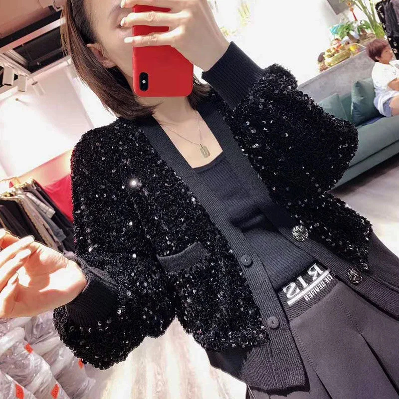 Autumn Sequin Jacket for Women V-neck Single Breasted Short Coat Loose Cardigan Female Long-sleeve Pocket Black Outerwear
Autumn Sequin Jacket for Women V-neck Single Breasted Short Coat Loose Cardigan Female Long-sleeve Pocket Black Outerwear
