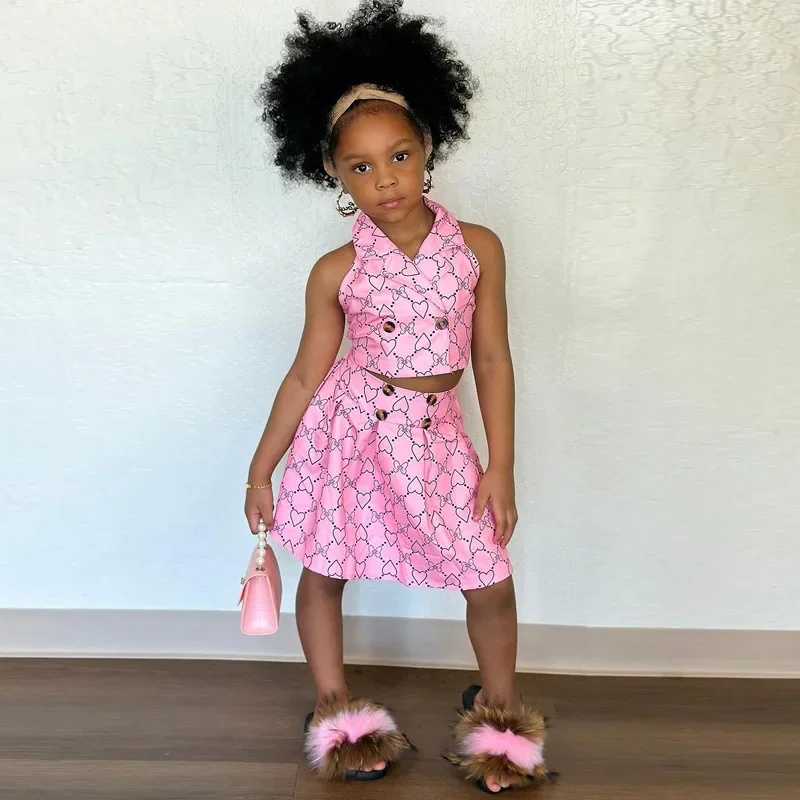 New 2024 Summer Girls Clothes Sets Sleeveless Lapel Heart Print Vest Crop Tops + Skirt Children's Casual Clothing For 2-7 Years
New 2024 Summer Girls Clothes Sets Sleeveless Lapel Heart Print Vest Crop Tops + Skirt Children's Casual Clothing For 2-7 Years