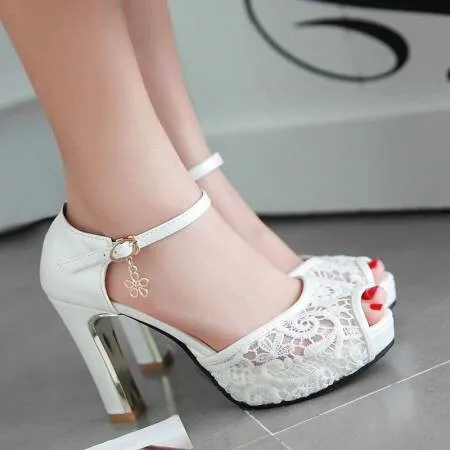 Women's Sandals High-heeled Shoes Summer High-heeled Table Hollow Mouth Shoes
Women's Sandals High-heeled Shoes Summer High-heeled Table Hollow Mouth Shoes