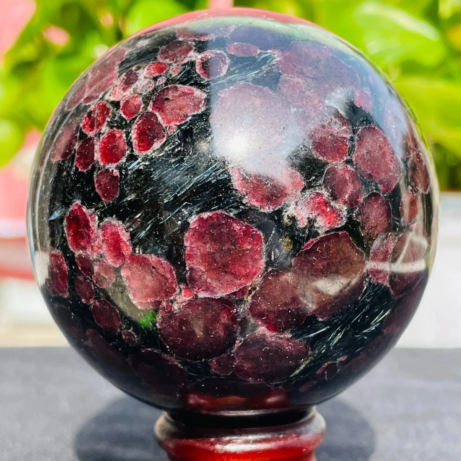 Natural Garnet Astrophyllite Sphere, Polished Crystal Healing Ball, Mineral Specimen Home Desktop Decoration Craft Ornament
Natural Garnet Astrophyllite Sphere, Polished Crystal Healing Ball, Mineral Specimen Home Desktop Decoration Craft Ornament