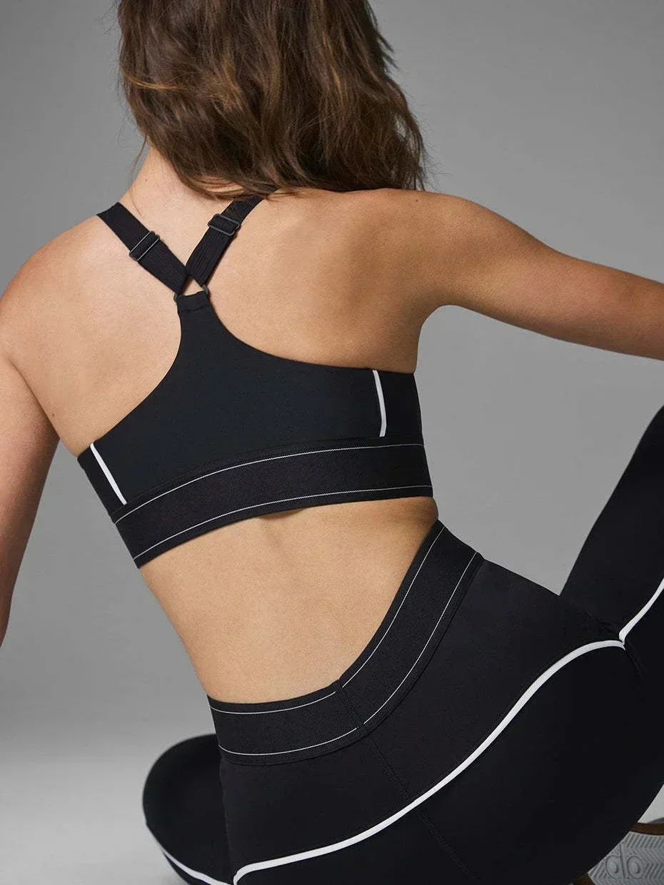 Yoga sports suit seamless training clothes with padding skin-friendly fabric Pilates two-piece sports suit
Yoga sports suit seamless training clothes with padding skin-friendly fabric Pilates two-piece sports suit