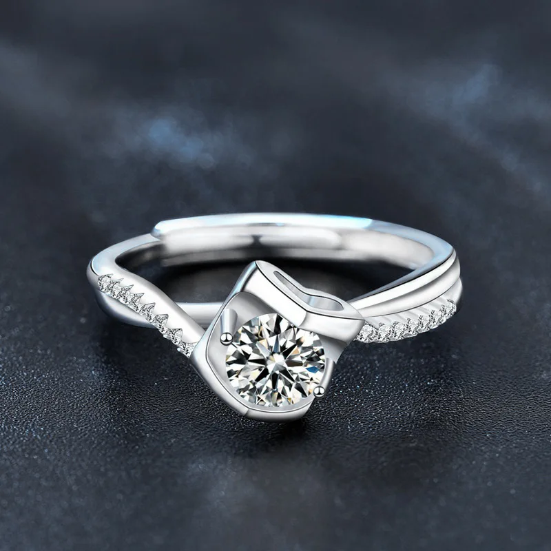 Angel Kiss Ring 18K Gold Girl Opening Moissanite Twist Arm Love Diamond Ring PT950 Couple Wedding
Angel Kiss Ring 18K Gold Girl Opening Moissanite Twist Arm Love Diamond Ring PT950 Couple Wedding