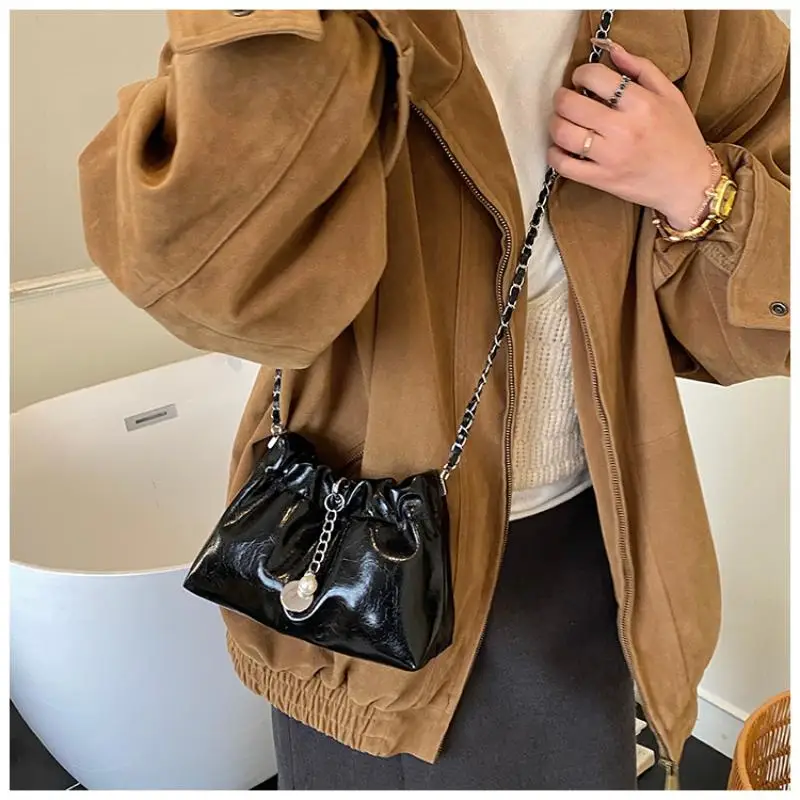 Y2K Millennium Bag Women Hisense Shoulder Bags Summer Chain Bag Messenger Bags
Y2K Millennium Bag Women Hisense Shoulder Bags Summer Chain Bag Messenger Bags