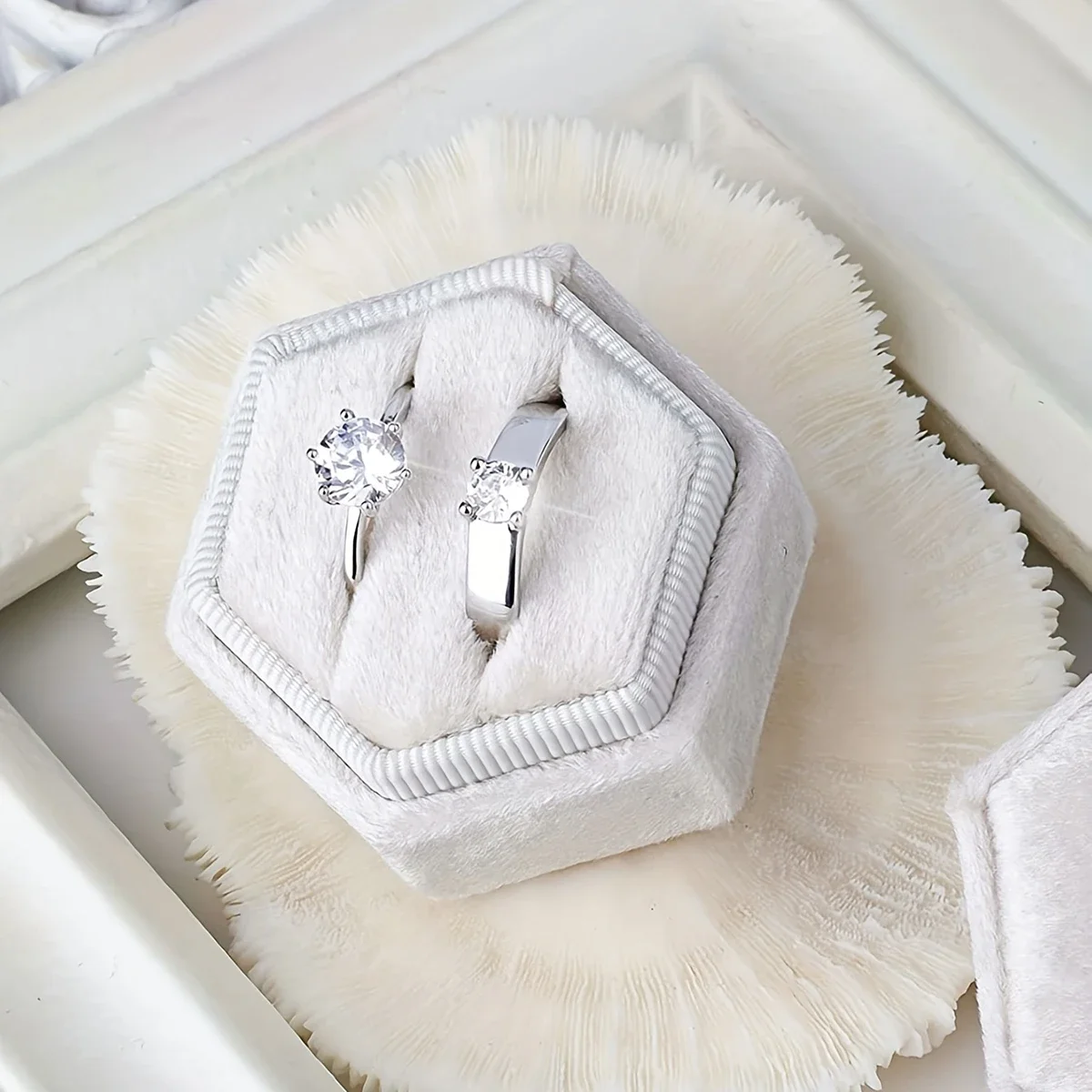 1pc-Velvet Double Ring Box Hexagon Wedding Ceremony Ring Box with Detachable Lid Box
1pc-Velvet Double Ring Box Hexagon Wedding Ceremony Ring Box with Detachable Lid Box