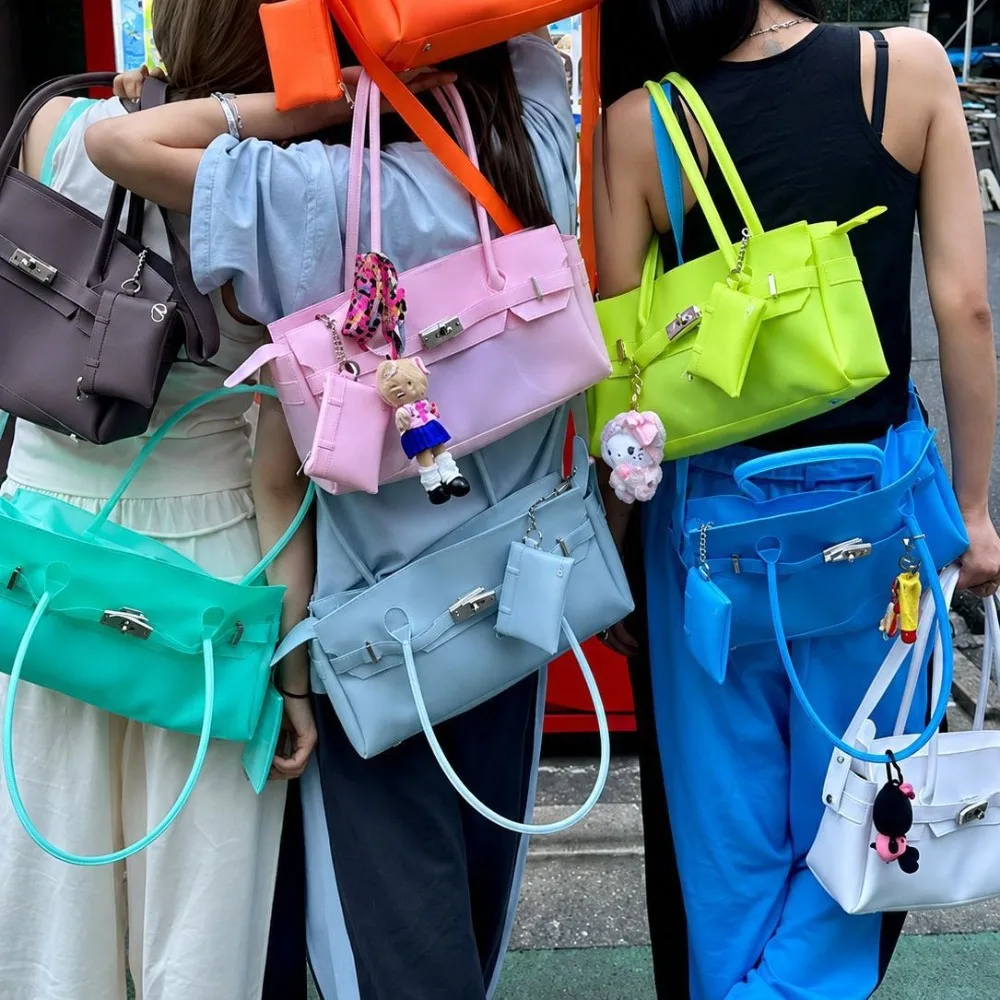Jelly-colored Shoulder Multi-color Versatile Belt Buckle Decorative Handbag, Transparent Trendy Women's Bag, Uniquely Textured,
Jelly-colored Shoulder Multi-color Versatile Belt Buckle Decorative Handbag, Transparent Trendy Women's Bag, Uniquely Textured,