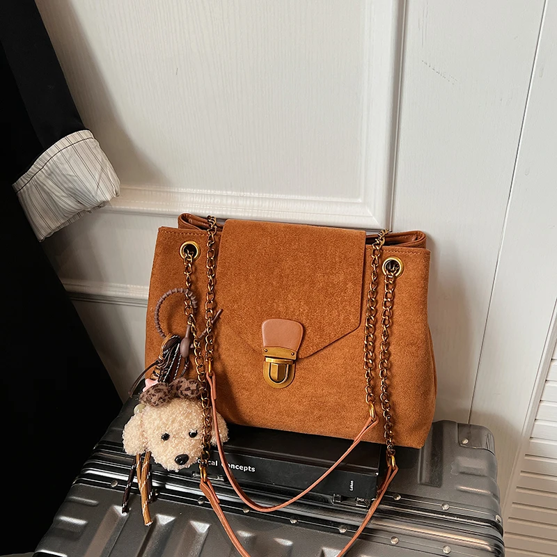 Шикарная женская сумка через плечо, функциональная кожаная сумка-мессенджер, люксовый бренд, популярный элегантный городской край
Шикарная женская сумка через плечо, функциональная кожаная сумка-мессенджер, люксовый бренд, популярный элегантный городской край