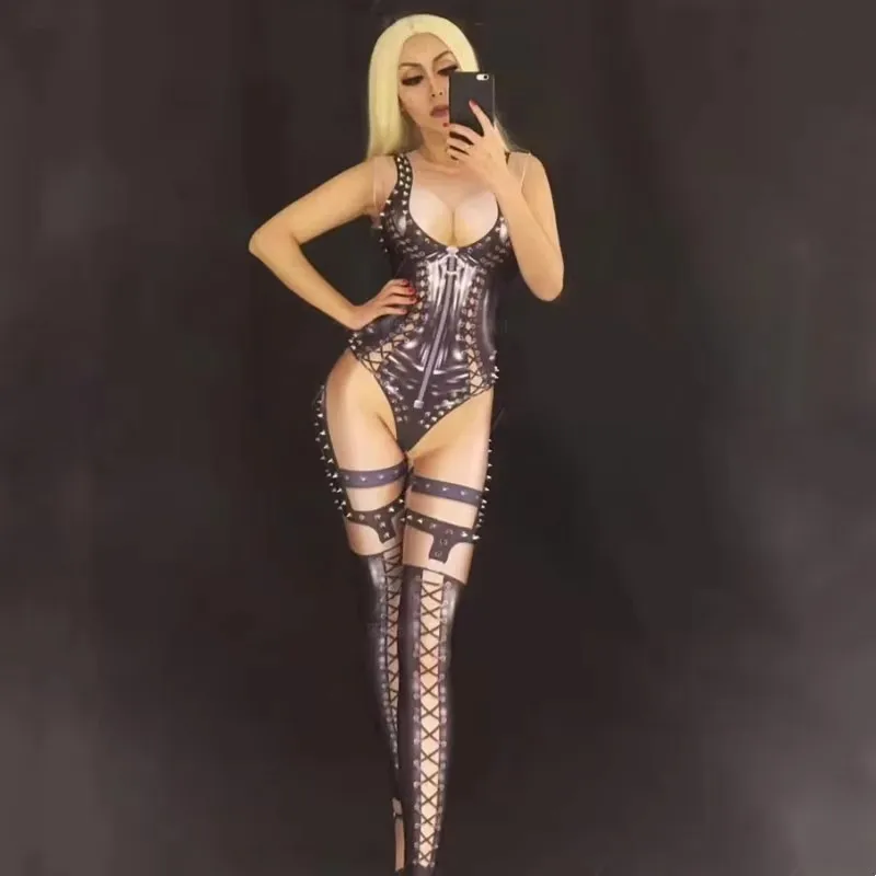 Женский сексуальный купальник без рукавов с заклепками и принтом, комбинезон для Хэллоуина, косплей, костюм воина, игровой костюм для выступлений, сценическая одежда
Женский сексуальный купальник без рукавов с заклепками и принтом, комбинезон для Хэллоуина, косплей, костюм воина, игровой костюм для выступлений, сценическая одежда