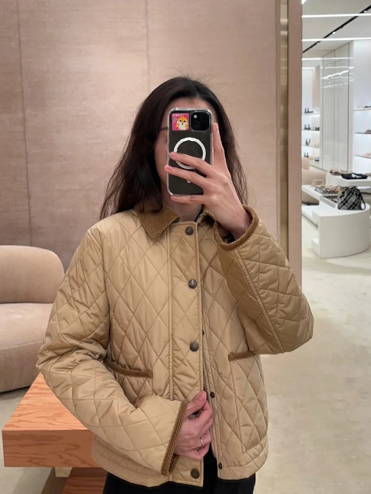 Женская приталенная куртка Briti Sle из хлопка однотонного цвета с вельветовым воротником на одной пуговице, легкая, осенне-зимняя, новинка
Женская приталенная куртка Briti Sle из хлопка однотонного цвета с вельветовым воротником на одной пуговице, легкая, осенне-зимняя, новинка