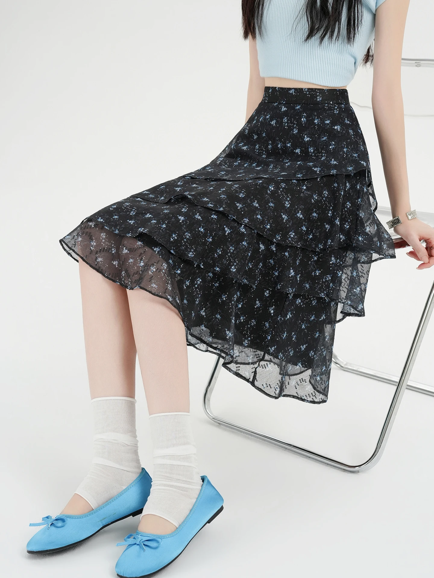 Retro Black Floral Cake Half Skirt Women's Summer Thin Cool Floating Beach Vacation Gauze Skirt mid Skirt High Waist A-Line
Retro Black Floral Cake Half Skirt Women's Summer Thin Cool Floating Beach Vacation Gauze Skirt mid Skirt High Waist A-Line