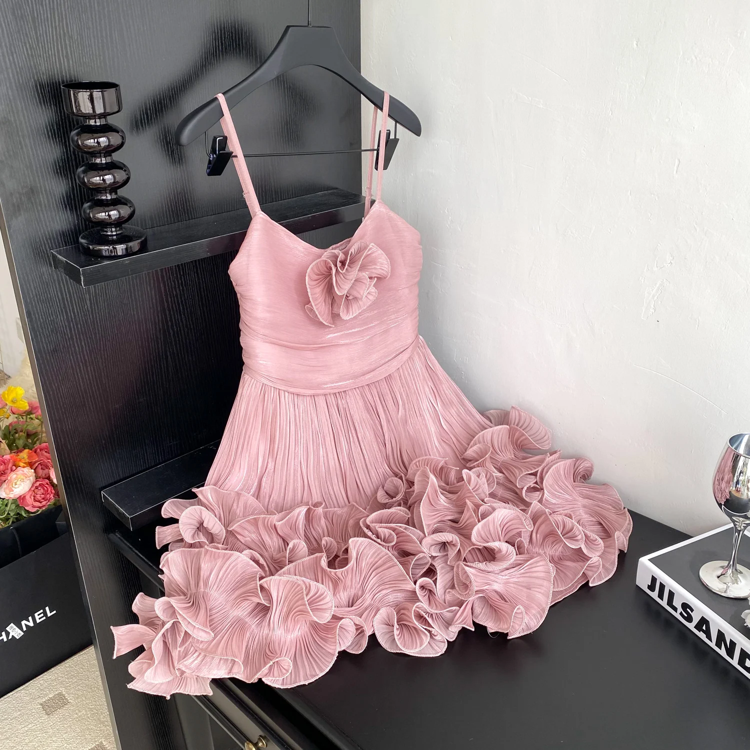 chic ruffle Bandage Lace Dress Sexy Three-dimensional Elegant Evening Party Women Fashion Vintage Vestidos 
chic ruffle Bandage Lace Dress Sexy Three-dimensional Elegant Evening Party Women Fashion Vintage Vestidos