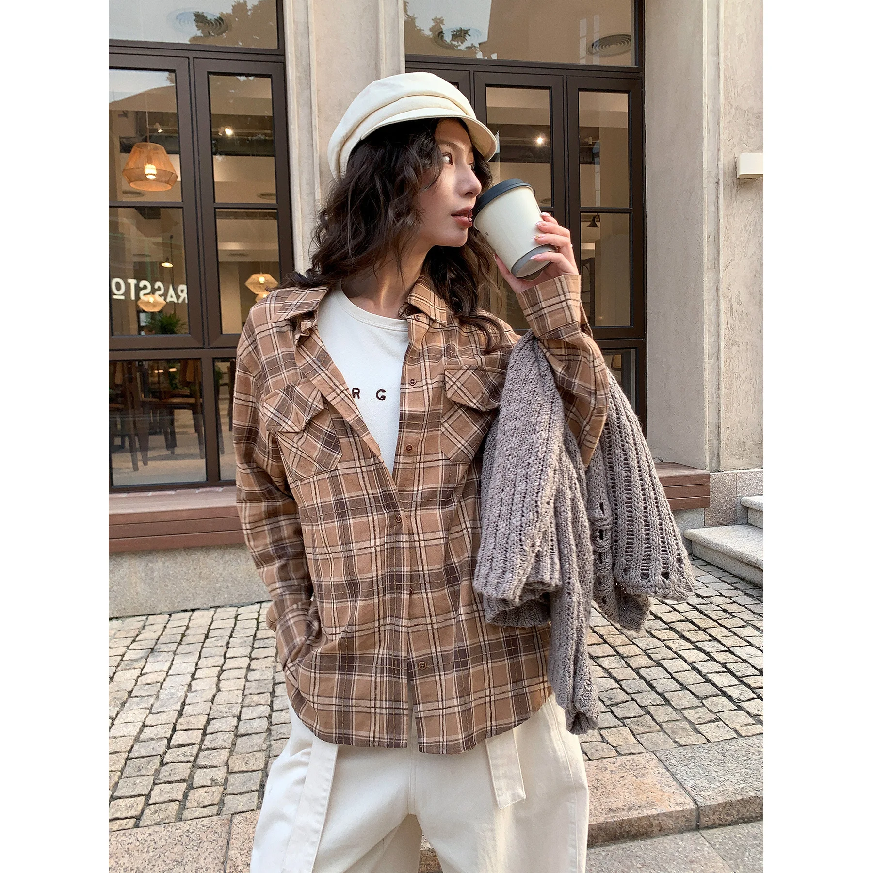 2025 Women's Long-sleeve Shirt with A Retro Plaid Collar, New Autumn Collection for Women.
2025 Women's Long-sleeve Shirt with A Retro Plaid Collar, New Autumn Collection for Women.