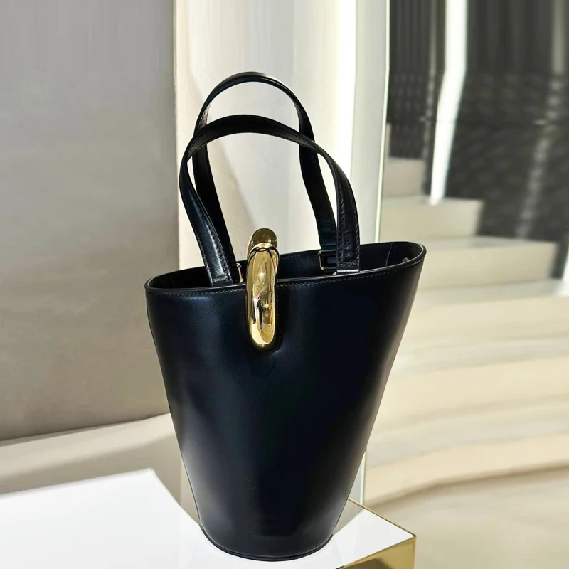 Casual Small Bucket Bags For Women Luxury Designer Handbags And Purses 2025 New In PU Splicing Ring Sequined Top Handle Shoulder
Casual Small Bucket Bags For Women Luxury Designer Handbags And Purses 2025 New In PU Splicing Ring Sequined Top Handle Shoulder