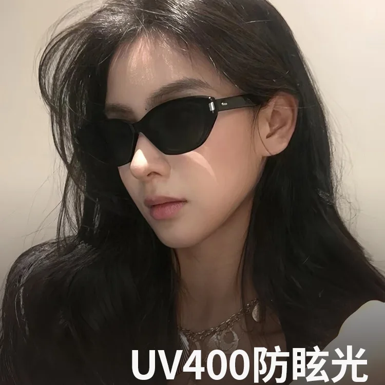 Новые поляризационные солнцезащитные очки унисекс, естественный вид, ретро-мода, модный уличный стиль, мастер-дизайн, хит продаж, универсальный
Новые поляризационные солнцезащитные очки унисекс, естественный вид, ретро-мода, модный уличный стиль, мастер-дизайн, хит продаж, универсальный 