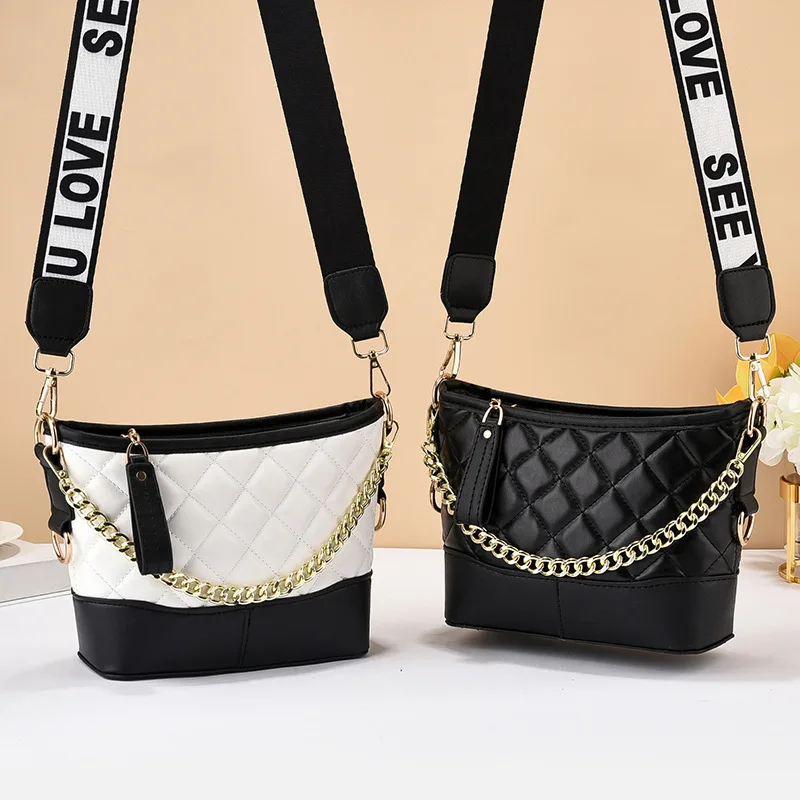 2024 High Quality PU Women's Bag with Diamond Pattern Pattern Chain Single Shoulder Bag Fashionable Messenger Bag
2024 High Quality PU Women's Bag with Diamond Pattern Pattern Chain Single Shoulder Bag Fashionable Messenger Bag