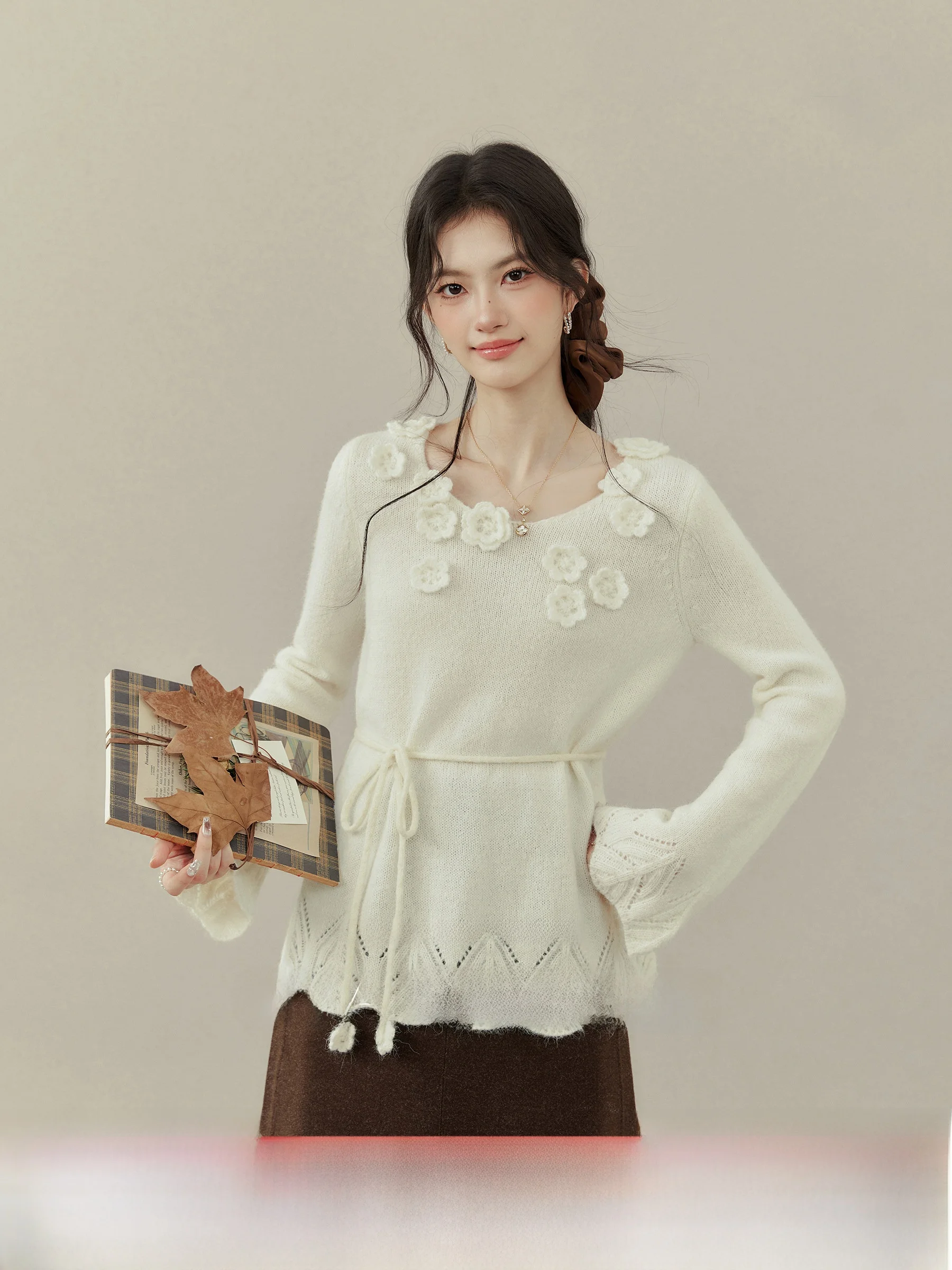 Yongguang Xiwai Plump 'Cream Sheep' Lazy Style Super Cute Knitted Sweater 3D Flower Design Fatter Girls Fashionable Top
Yongguang Xiwai Plump 'Cream Sheep' Lazy Style Super Cute Knitted Sweater 3D Flower Design Fatter Girls Fashionable Top