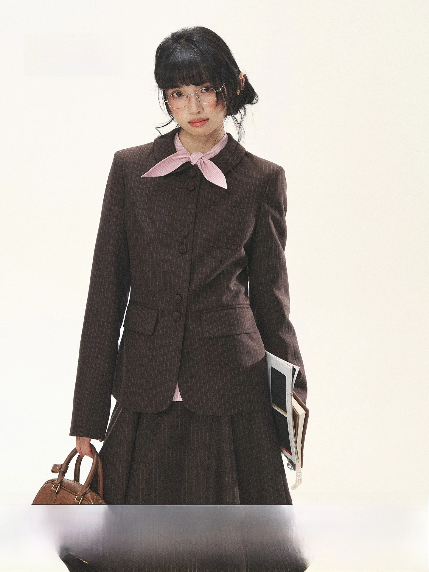 Holid Map Vintage College Style Doll Collar Pocket Striped Suit Top Pleated Half Skirt Set Women's Fashion Ensemble
Holid Map Vintage College Style Doll Collar Pocket Striped Suit Top Pleated Half Skirt Set Women's Fashion Ensemble