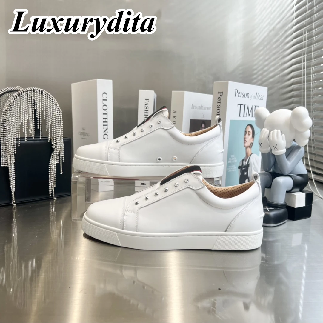Top Quality Womens Trendy Casual Sneakers Luxury Mens Real Leather Tennis Shoes Designr Red Soled Tide Lovers Rivet Shoes HJ1018
Top Quality Womens Trendy Casual Sneakers Luxury Mens Real Leather Tennis Shoes Designr Red Soled Tide Lovers Rivet Shoes HJ1018