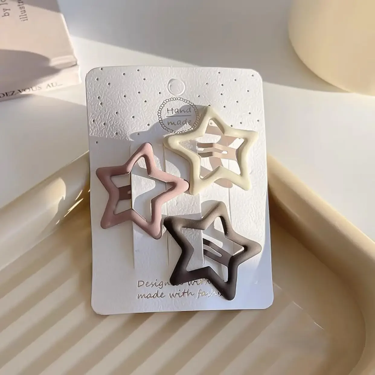 Gradient Color Star-Shaped Hair Clips Set, Cool and Sweet Gal hair pin, 3-Pack Fashion Hair Accessories (Tan)
Gradient Color Star-Shaped Hair Clips Set, Cool and Sweet Gal hair pin, 3-Pack Fashion Hair Accessories (Tan)