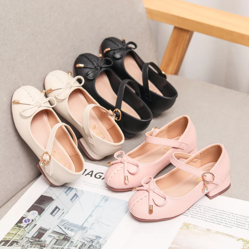 Girls' Princess Shoes Fashion Bow High Heels Children's Leather Shoes 2025 Autumn New Student Kid's Leisure Performance Shoes
Girls' Princess Shoes Fashion Bow High Heels Children's Leather Shoes 2025 Autumn New Student Kid's Leisure Performance Shoes