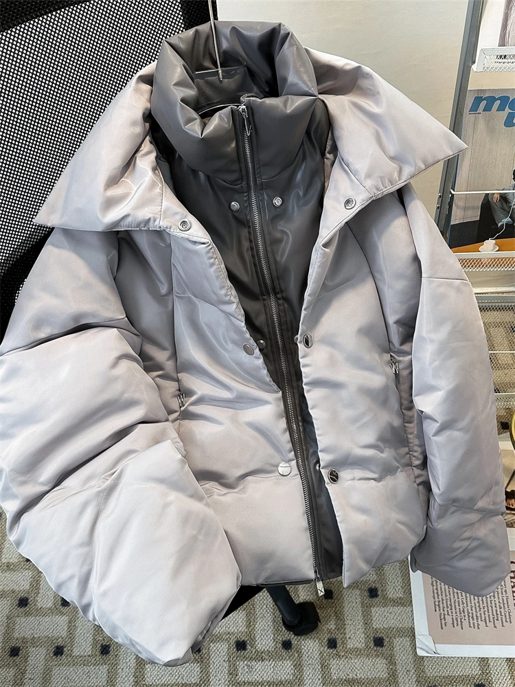 Men's Thickened Cotton Jacket Outerwear Loose Fit Warmth Stand Collar Youth Fashion Winter Coat Bright Surface Design
Men's Thickened Cotton Jacket Outerwear Loose Fit Warmth Stand Collar Youth Fashion Winter Coat Bright Surface Design