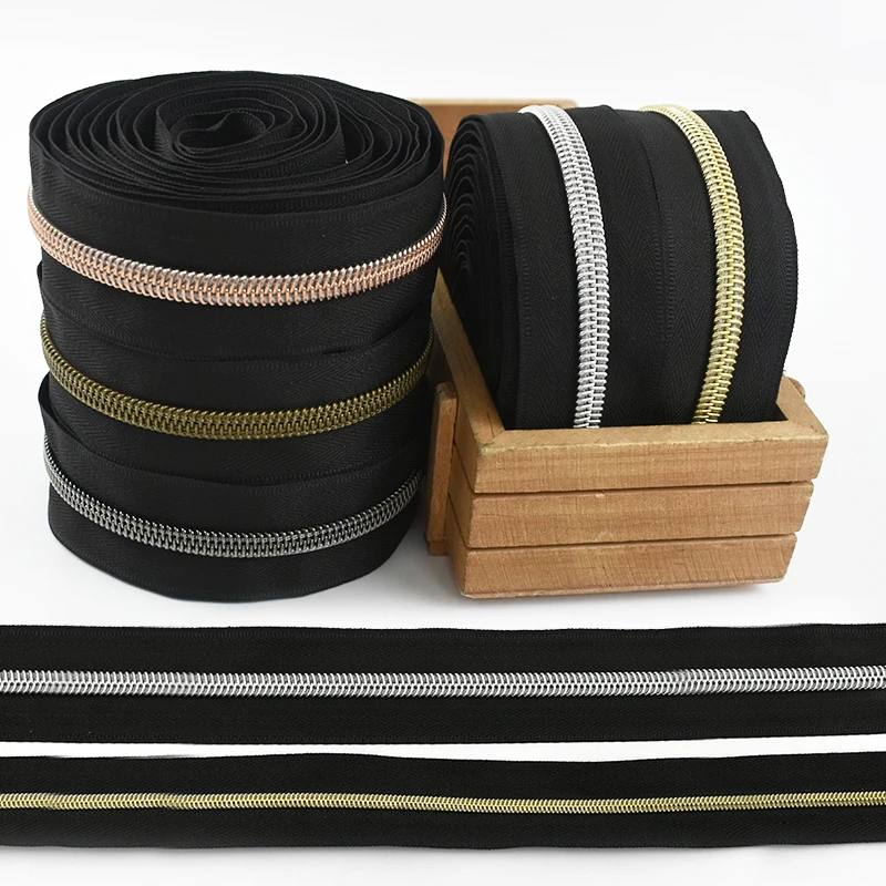 5/10/20Meters 3# 5# Black Nylon Zipper Tape Plastic Zippers Roll Continuous Zips By Meter Garment Zip Repair Kits DIY Sewing
5/10/20Meters 3# 5# Black Nylon Zipper Tape Plastic Zippers Roll Continuous Zips By Meter Garment Zip Repair Kits DIY Sewing